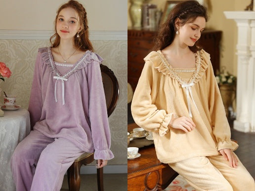 Explore the 'Cute Lace V-Neck Velvet Long Sleeve Pajamas Set' - a romantic choice for home life