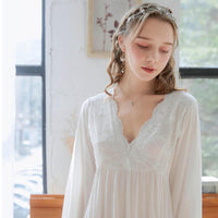 Courtly Lace V-Neck Long-Sleeved Nightdress