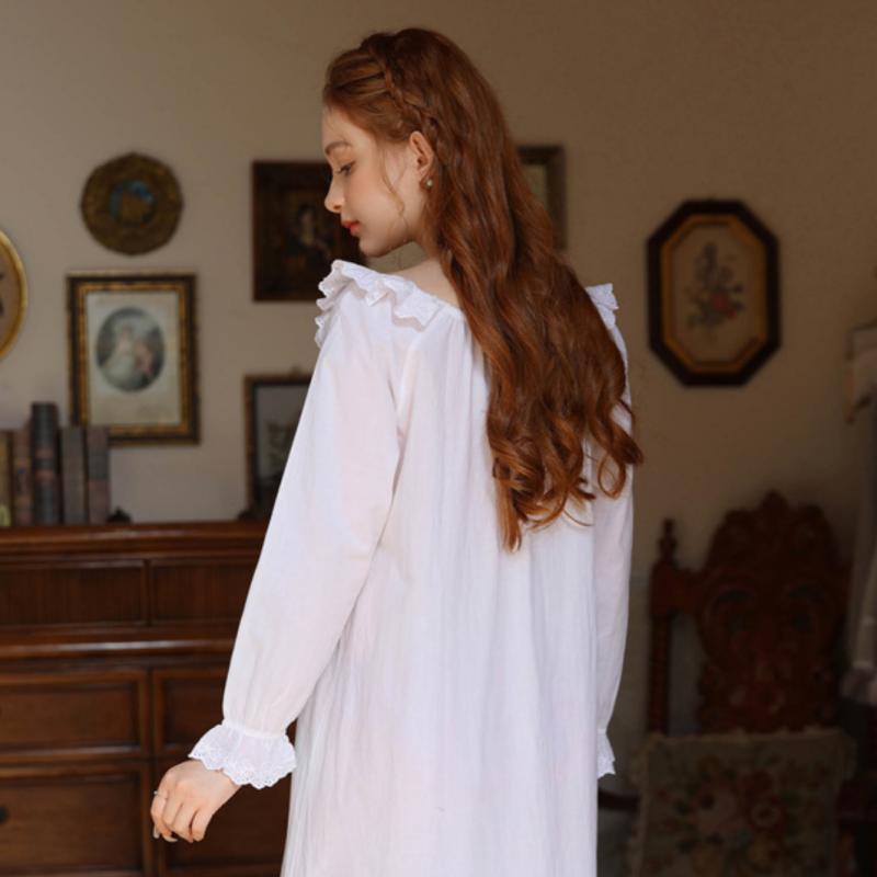 French Sweet Long Sleeved Nightdress