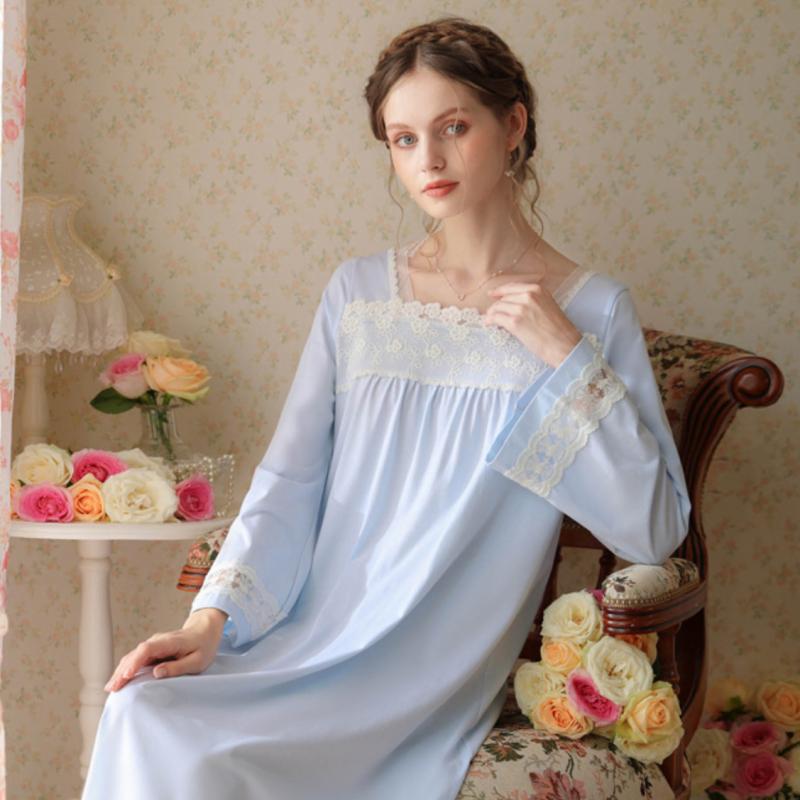 Vintage Lace Square Collar Long-Sleeved Nightdress