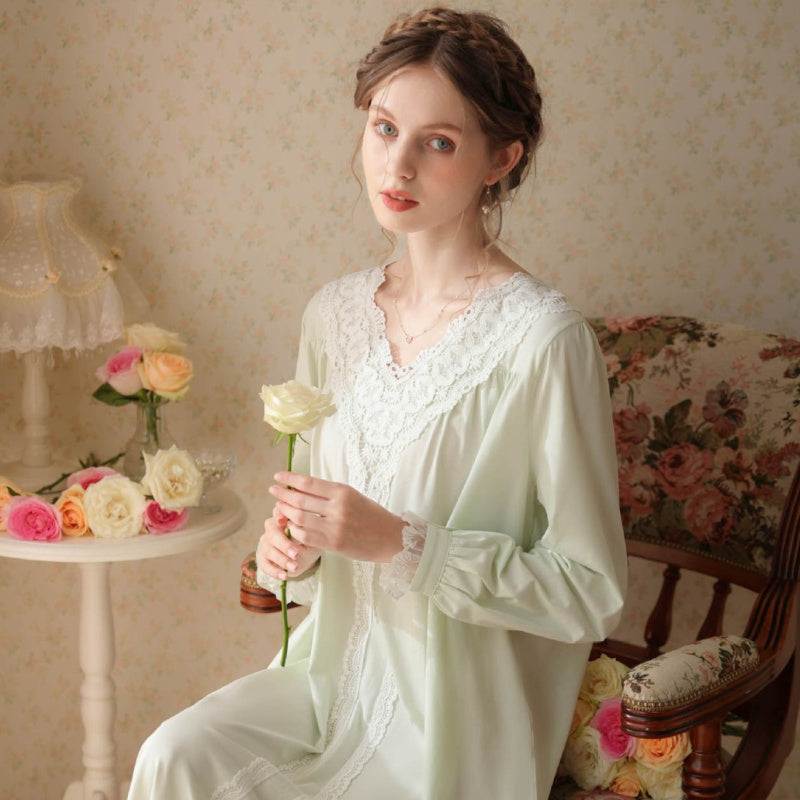 Light Green Lace Long-Sleeved Nightdress