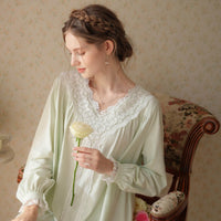 Light Green Lace Long-Sleeved Nightdress