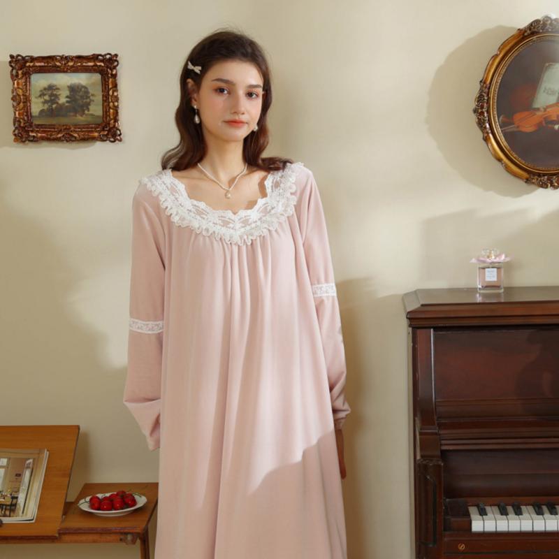 French Lace Velvet Long Sleeve Nightdress