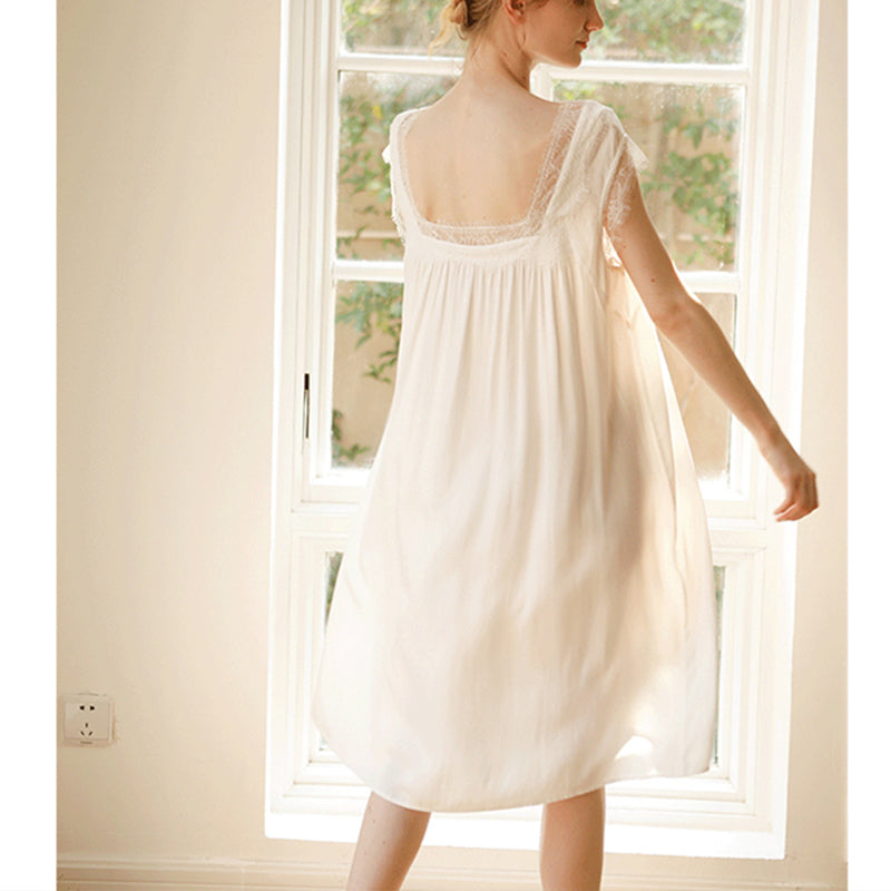 White Lace Detailed Shift Sleepdress