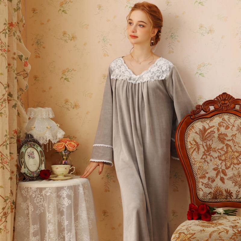 Cute Lace Warm Velvet Long Sleeve Nightdress