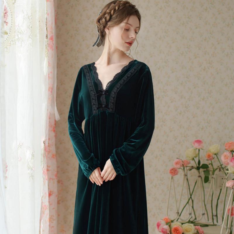 Elegant V-Neck Lace Bow Velvet Long-Sleeved Nightdress