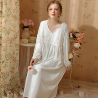 Cute V-Neck Lace Lace Bow Long Sleeve Nightdress