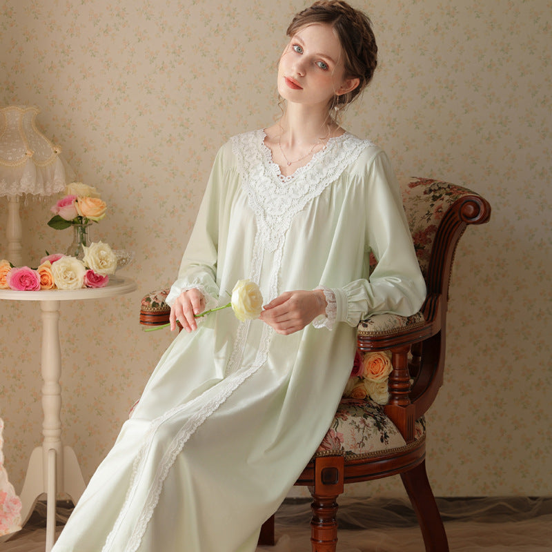 Light Green Lace Long-Sleeved Nightdress