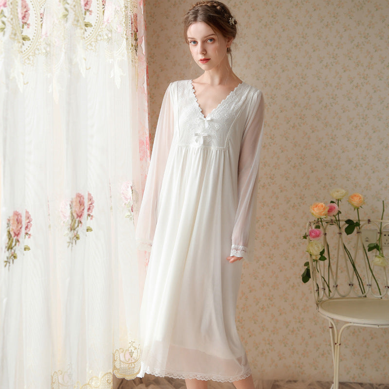 Palace Style Retro Lace Bow V-Neck Long-Sleeved Nightdress