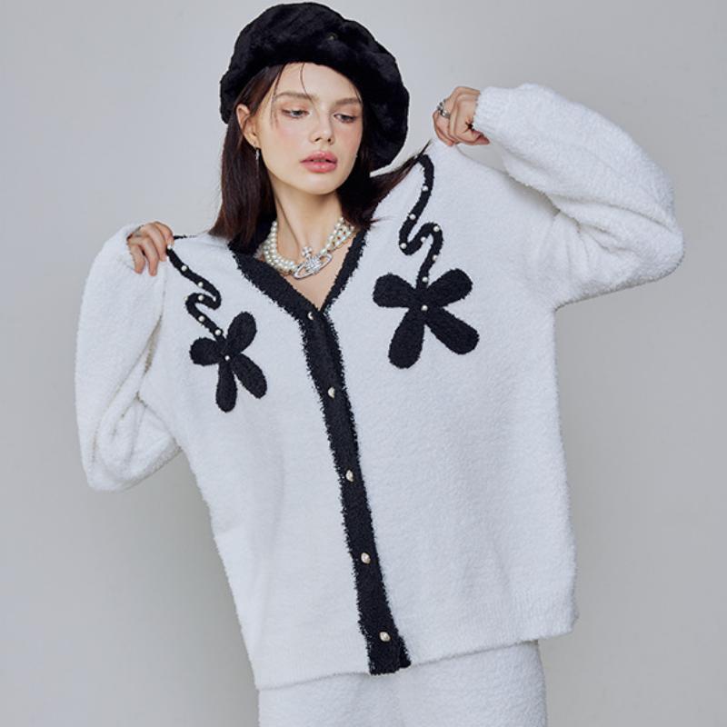 White Flower Half-Pile Flannel Long Sleeve Trousers Pajamas Set