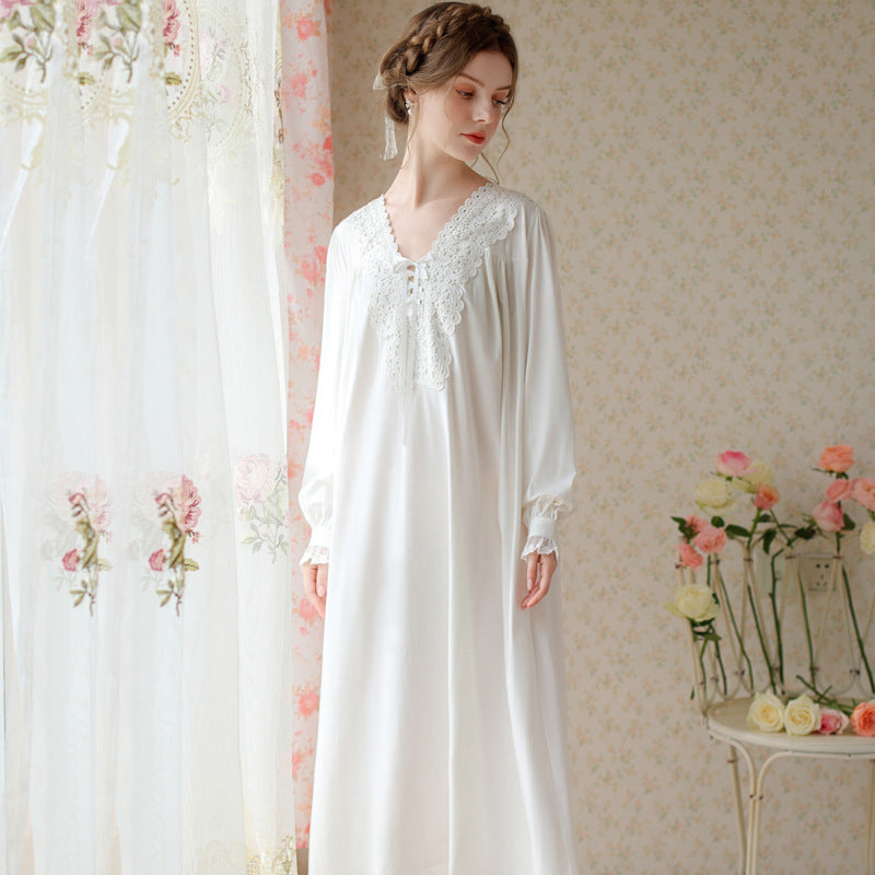 Royal Style Solid Color Lace V-Neck Long-Sleeved Nightdress