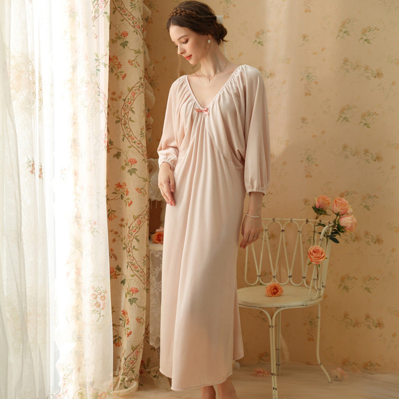 Pink V-Neck Velvet Long-Sleeved Nightdress