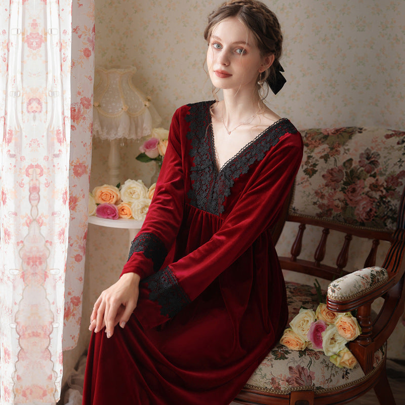 French Elegant Lace Velvet Long Sleeve Nightdress