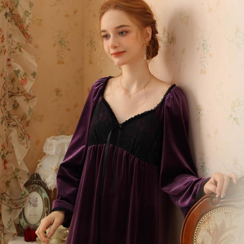 Courtly Lace Velvet Nightdress With Wide Sleeves