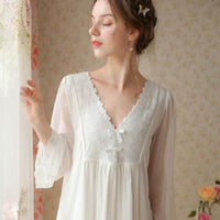 Palace Style Retro Lace Bow V-Neck Long-Sleeved Nightdress