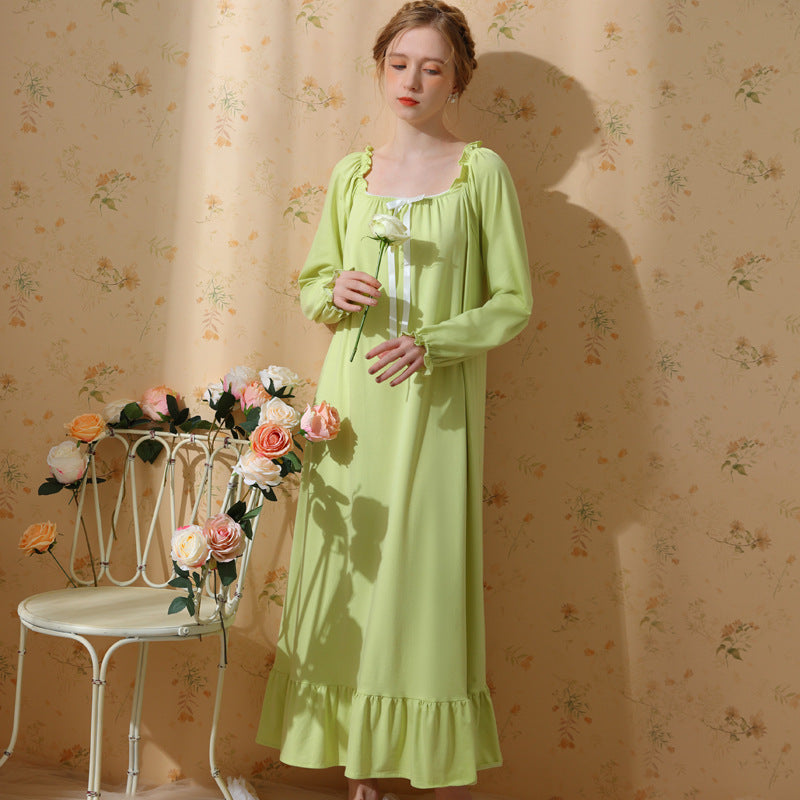 Simple Square Collar Long-Sleeved Nightdress