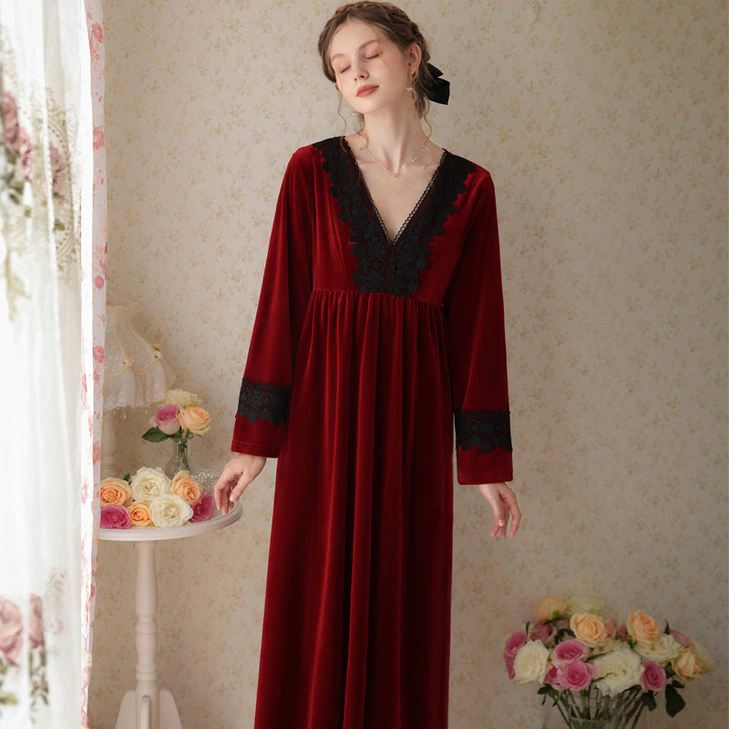 French Elegant Lace Velvet Long Sleeve Nightdress