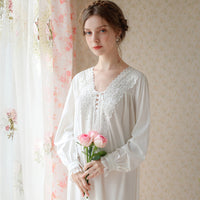 Royal Style Solid Color Lace V-Neck Long-Sleeved Nightdress