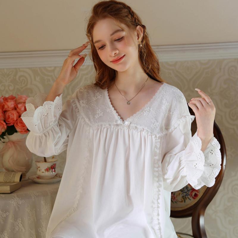 Cute V-Neck Lace Long Sleeve Pants Pajamas Set