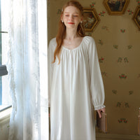 French Simple Long-Sleeved Nightdress