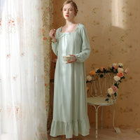 Simple Square Collar Long-Sleeved Nightdress